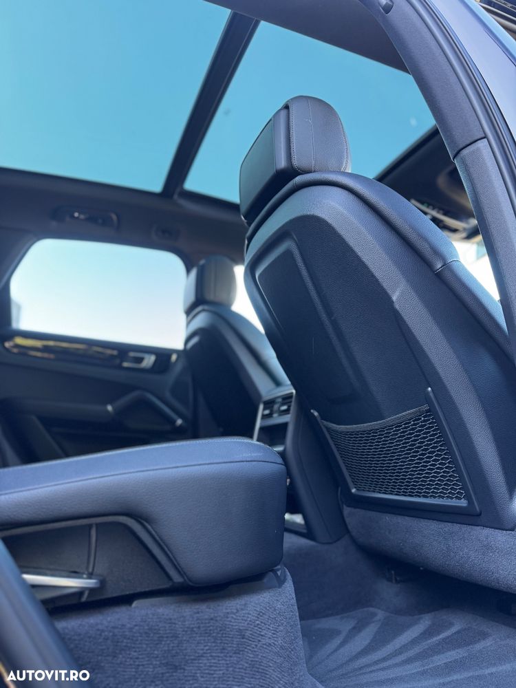 Porsche Cayenne Tiptronic S - 12