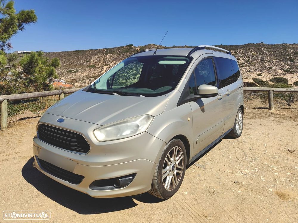 Ford Tourneo Courier 1.0 EcoBoost Titanium - 1