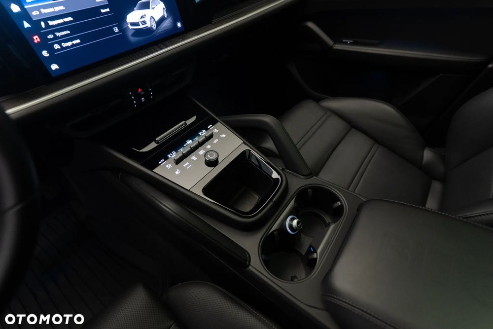 Porsche Cayenne Standard - 28