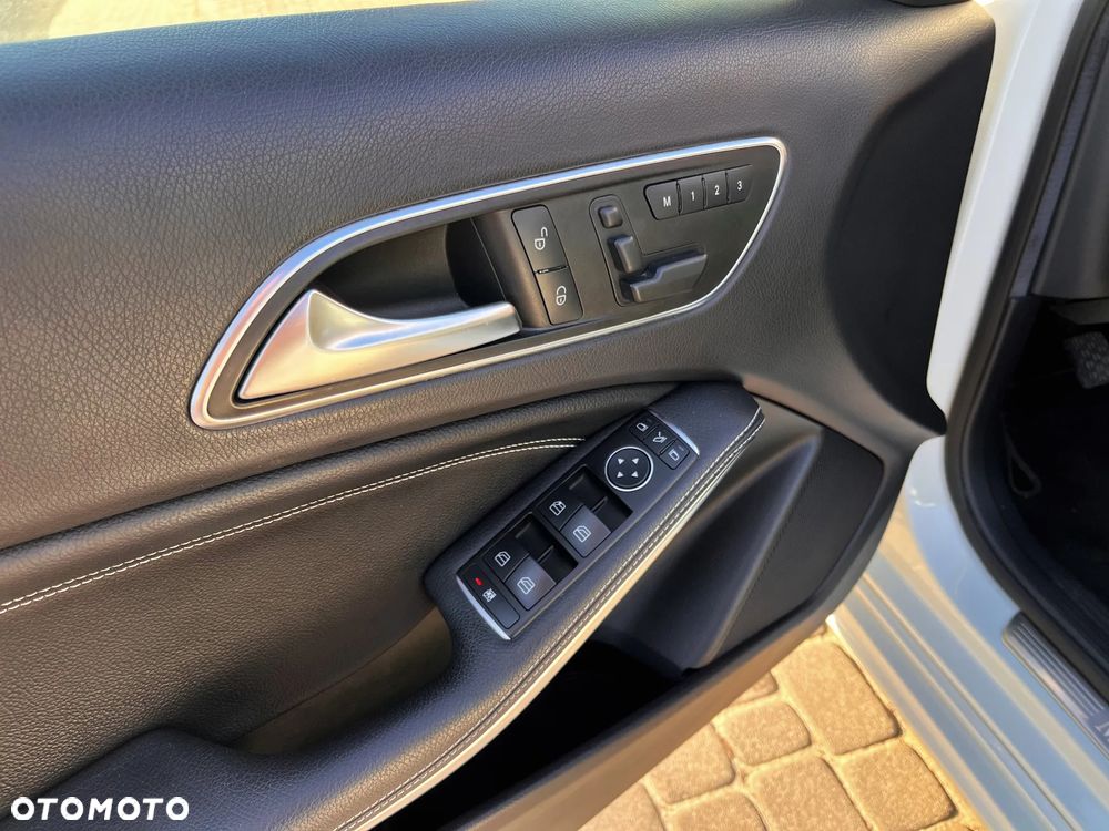 Mercedes-Benz Klasa A 180 BlueEfficiency Edition Style - 24