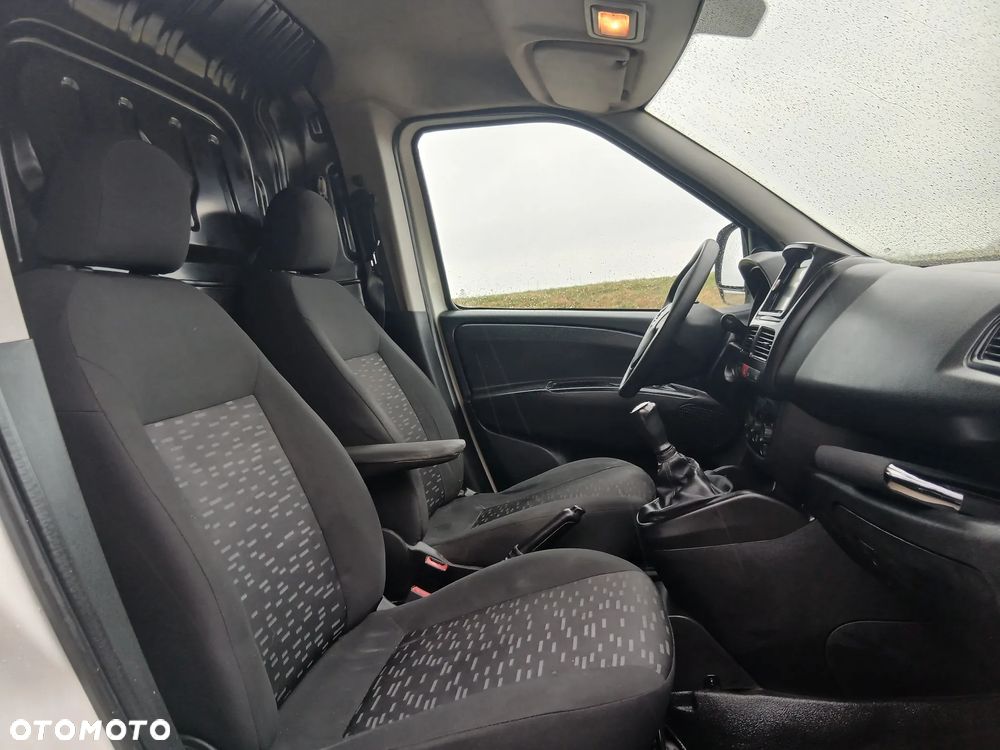 Opel COMBO - 12
