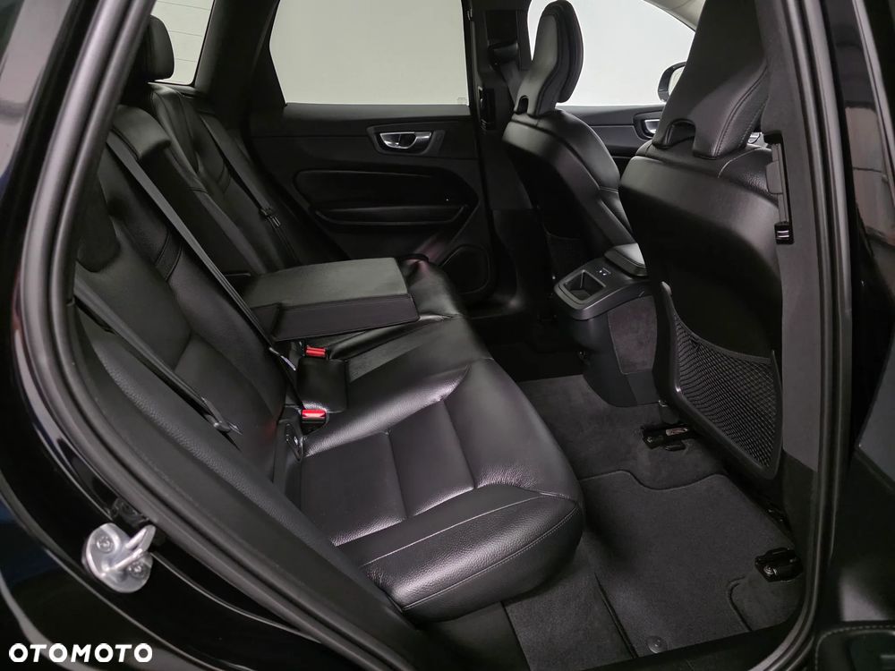 Volvo XC 60 B4 D Geartronic RDesign - 18