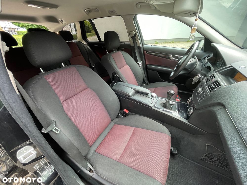 Mercedes-Benz Klasa C 200 CDI BlueEff Avantgarde - 23