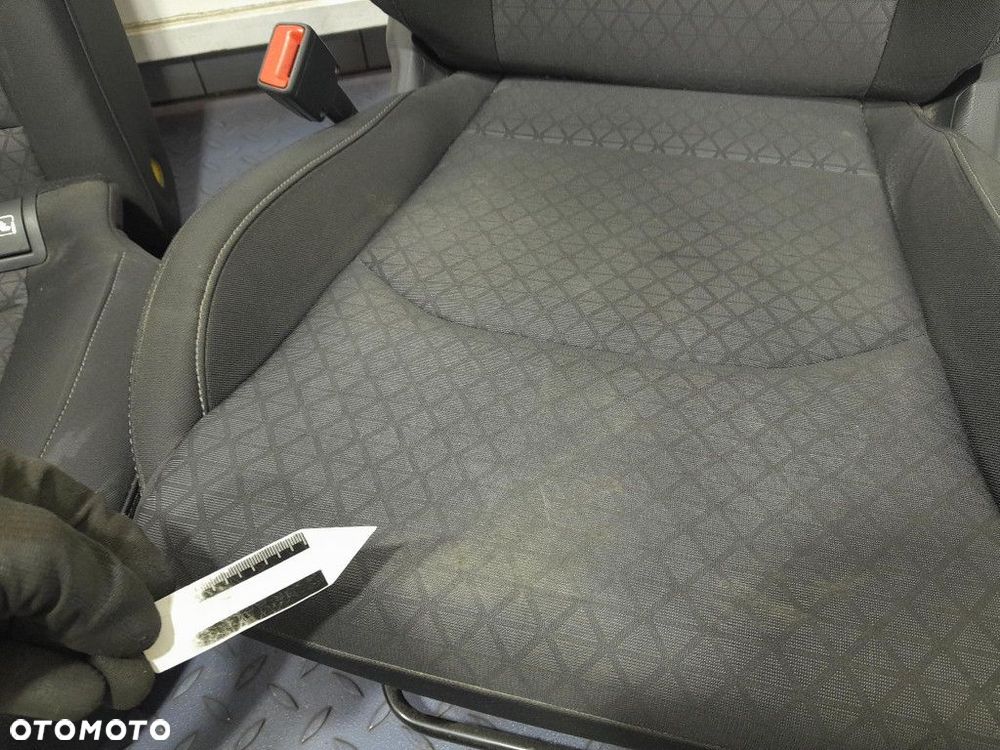 KIA CEED III LIFT HB 5D FOTELE KANAPA OPARCIE TAPICERKI BOCZKI EU KOMPLET - 3