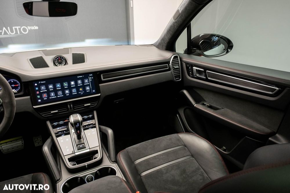 Porsche Cayenne GTS Tiptronic S - 9