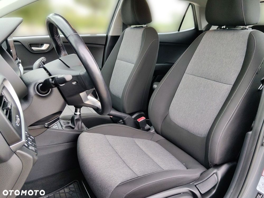 Kia Stonic 1.2 L - 13