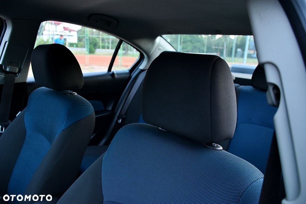 Chevrolet Cruze 1.8 LS+ - 33