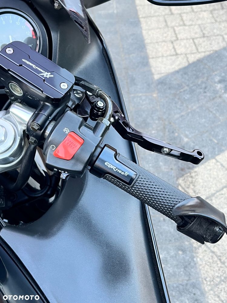 Honda CBR - 25