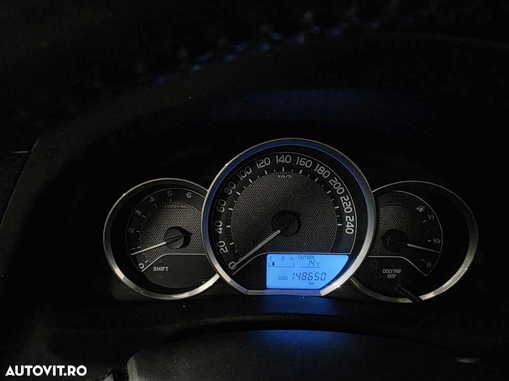 Toyota Auris 1.4 D-4D Luna - 19