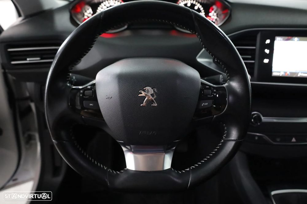 Peugeot 308 SW BlueHDi 100 Stop & Start Nível 1 Business-Line - 15