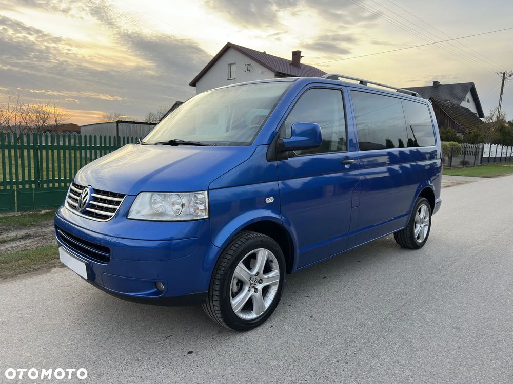 Volkswagen Transporter - 1