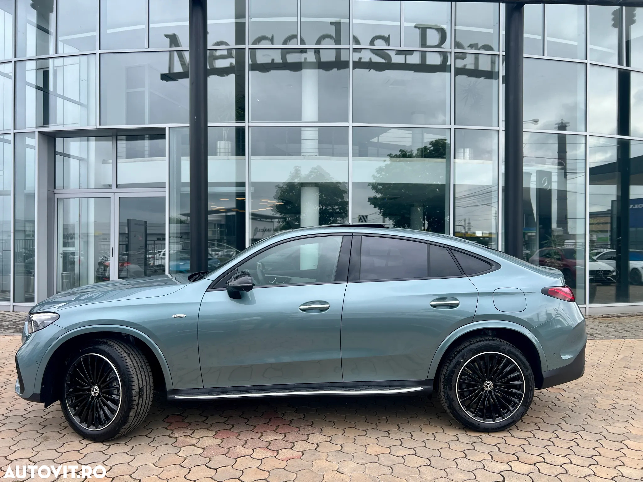 Mercedes-Benz GLC Coupe 300 e 4MATIC - 2