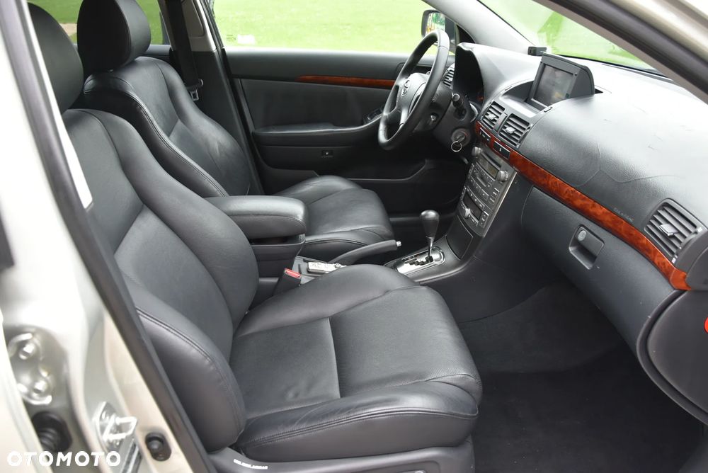 Toyota Avensis 2.0 VVT-i Automatik Executive - 9