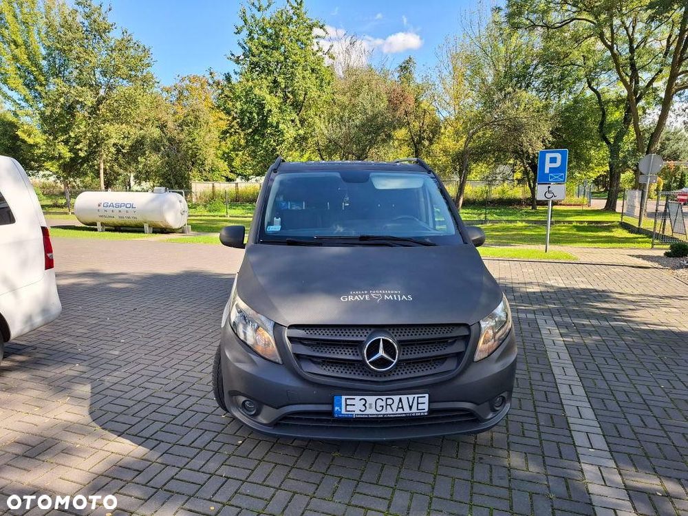 Mercedes-Benz Klasa V - 2