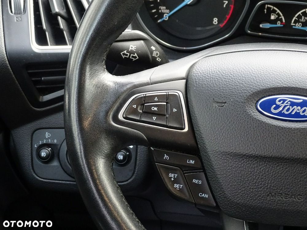 Ford Grand C-MAX - 17