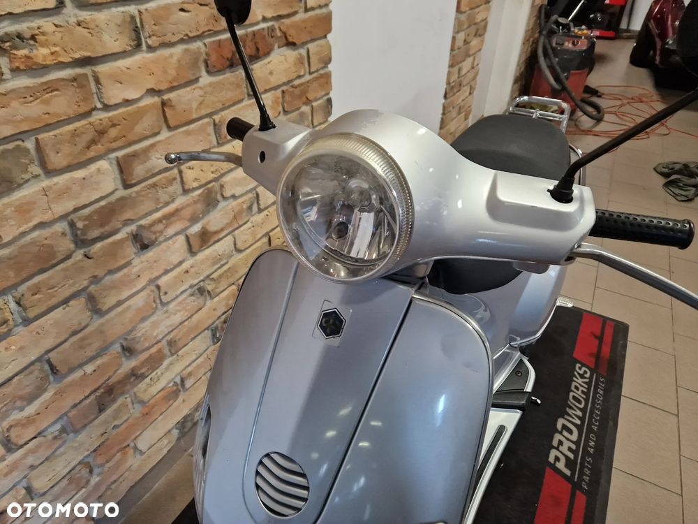 Vespa LX - 23