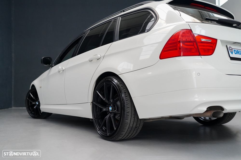 BMW 318 d Navigation Sport - 17