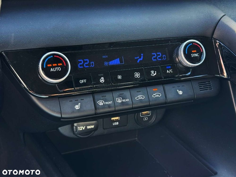 Hyundai Elantra - 8