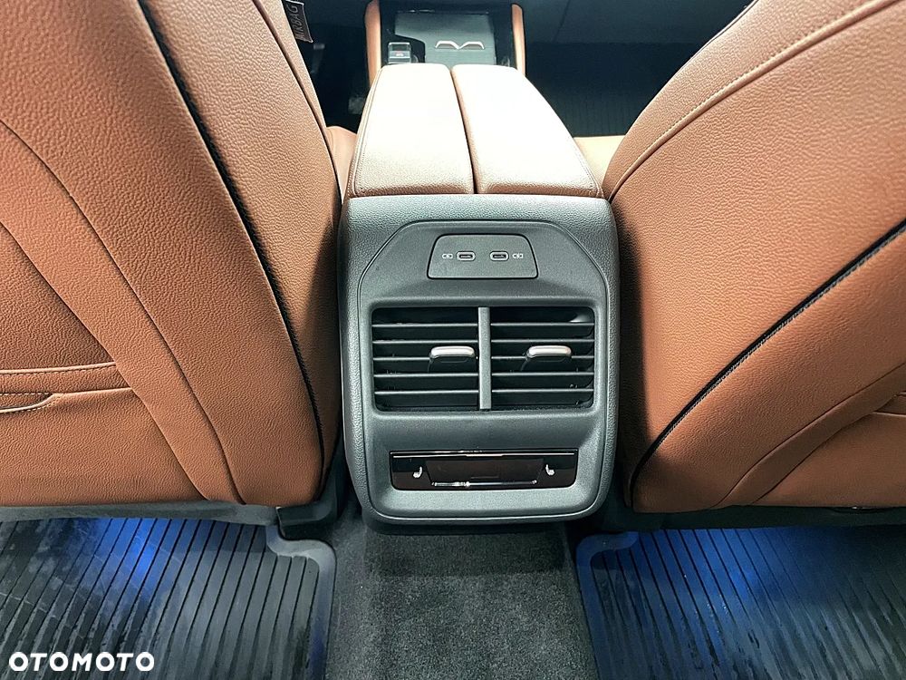 Skoda Superb 2.0 TDI SCR 4x4 L&K DSG - 14