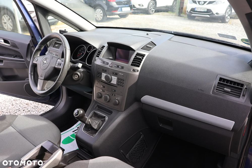 Opel Zafira 1.8 Cosmo Easytronic - 8