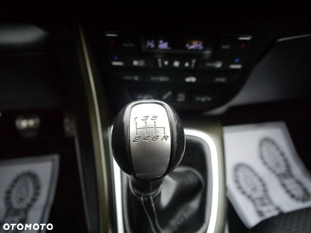 Honda Civic 1.6 i-DTEC Lifestyle Navi - 24