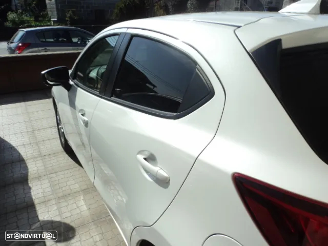 Mazda 2 1.5 Sky.Excellence Navi - 23