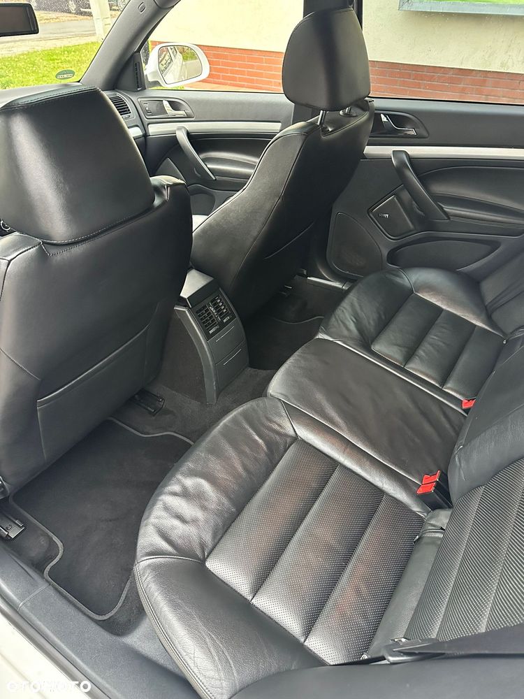 Skoda Octavia 2.0 TDI DPF DSG RS - 28