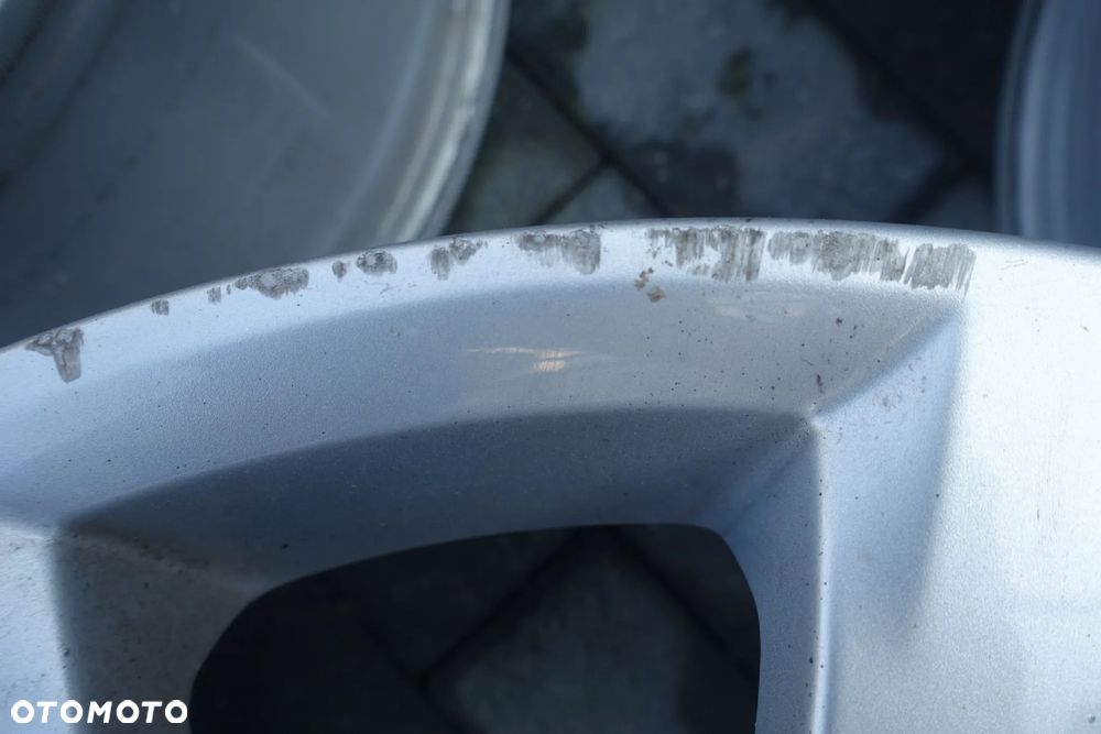 FELGA FELGI VW GOLF VII 17" 7,0 ET 49 5x112 - 8