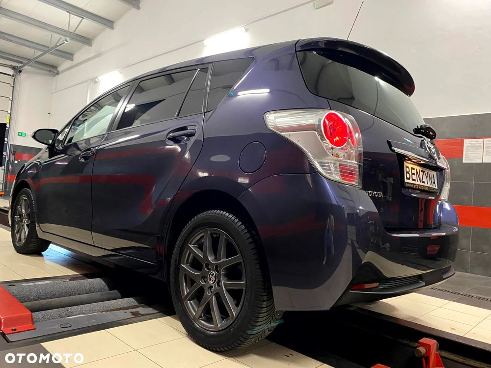 Toyota Verso 1.8 Premium - 8