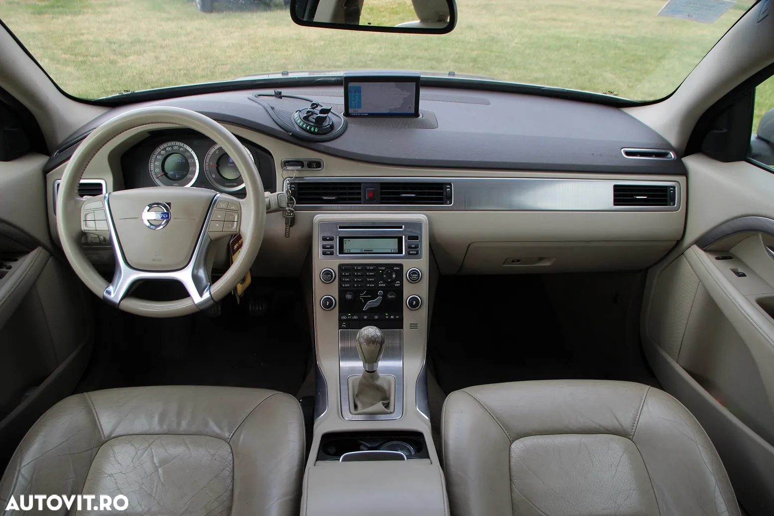 Volvo V70 D2 Summum - 8