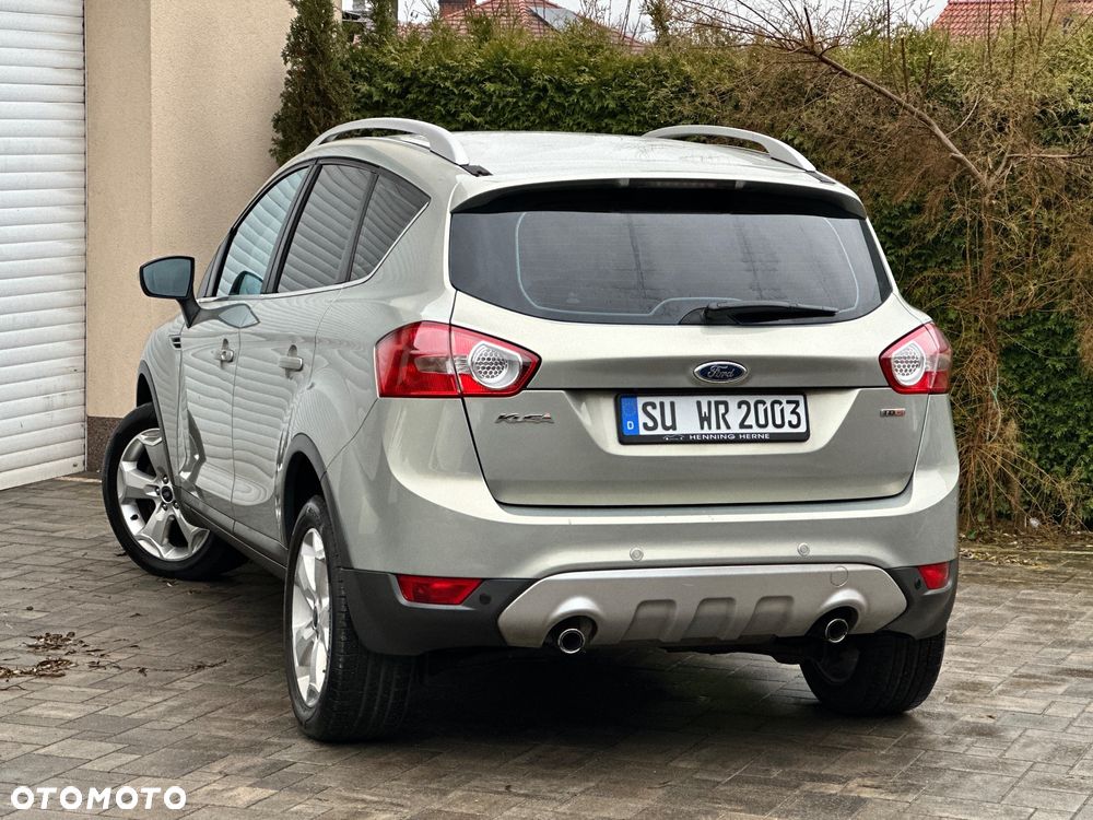 Ford Kuga 2.0 TDCi 2x4 Titanium - 10