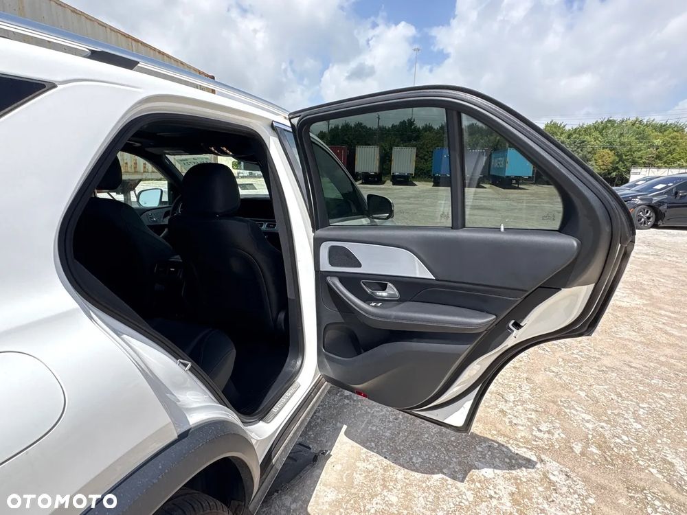 Mercedes-Benz GLE - 17
