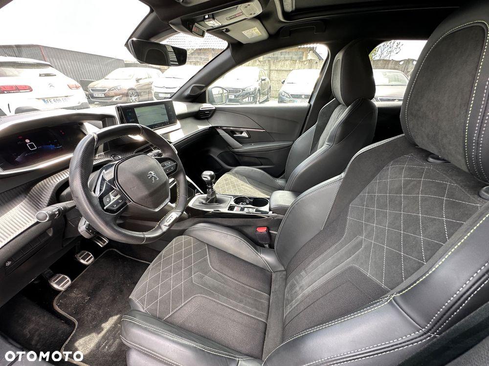 Peugeot 208 PureTech 100 GT - 16