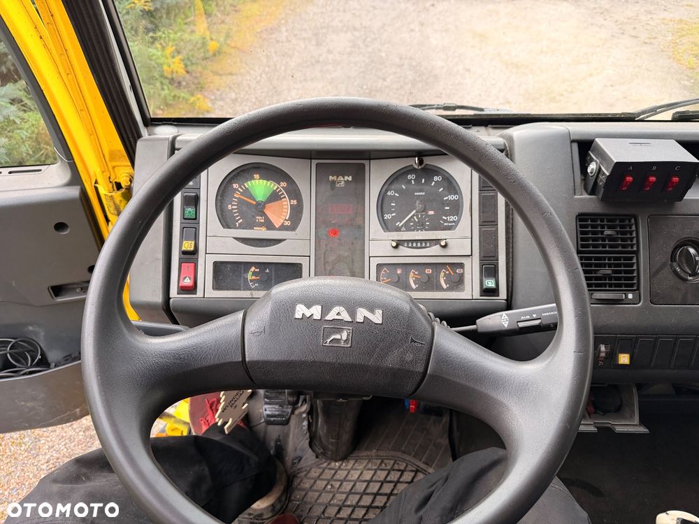 MAN L2000 - 16