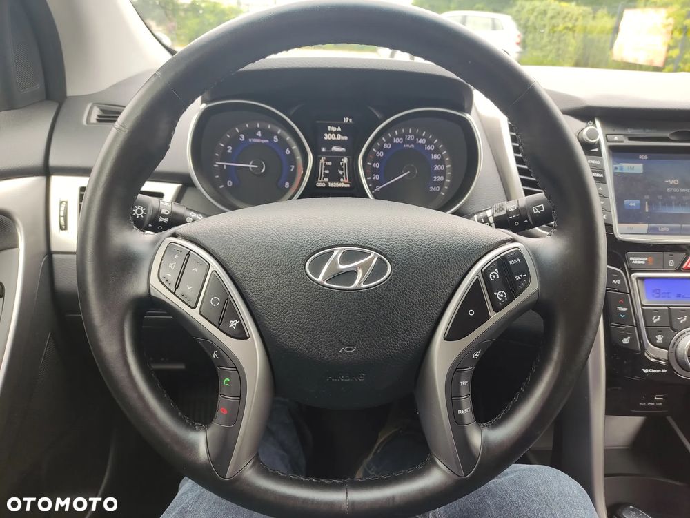 Hyundai i30 blue Kombi 1.6 GDi Passion - 9