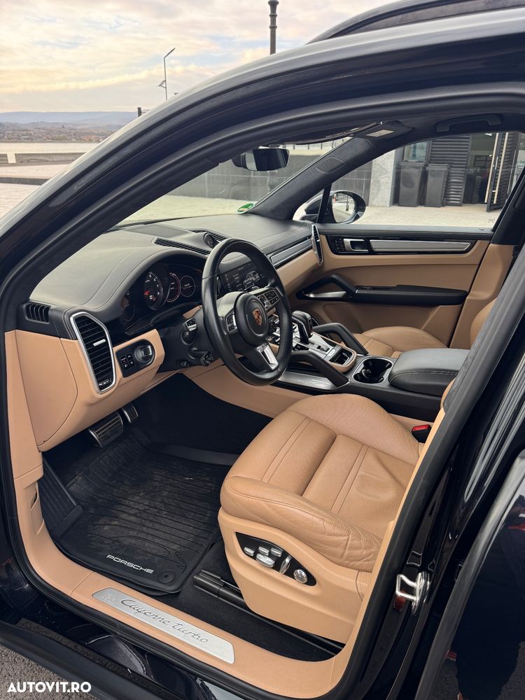 Porsche Cayenne Turbo Tiptronic S - 8