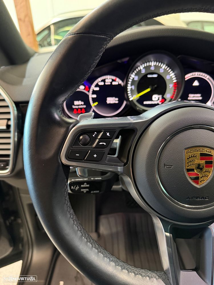 Porsche Cayenne Coupé E-Hybrid Platinum Edition - 27