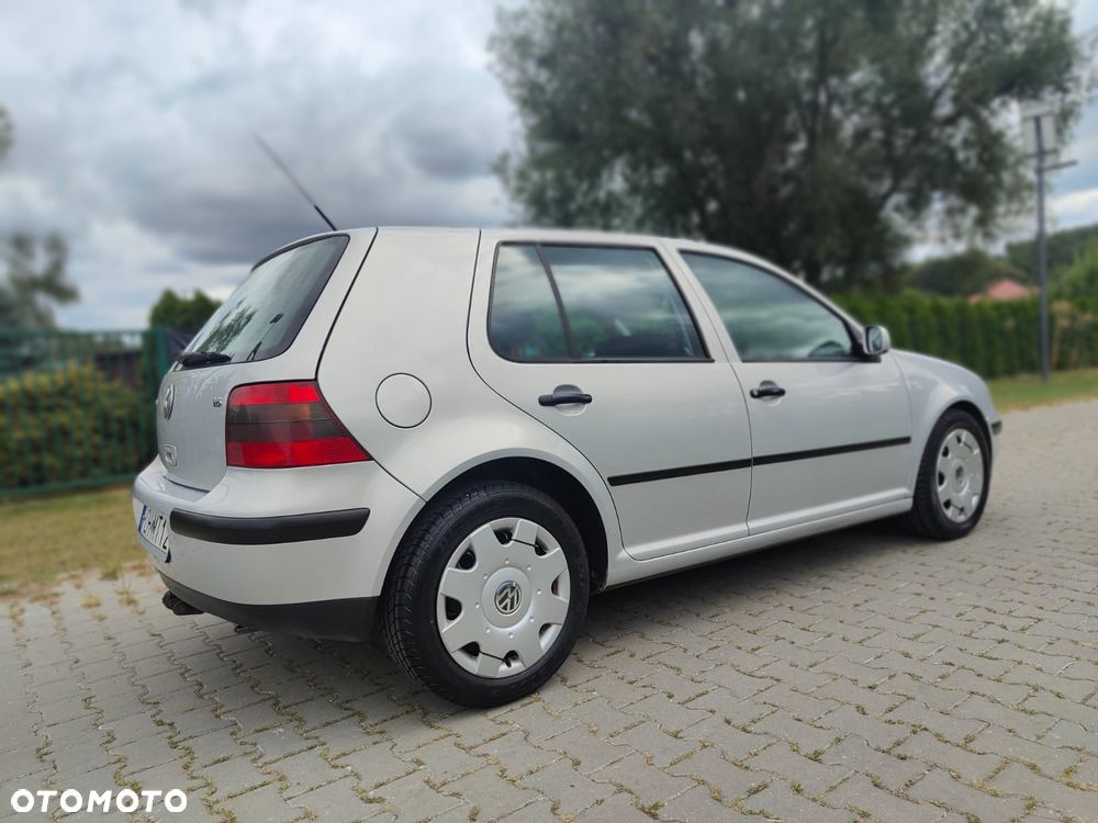 Volkswagen Golf - 12