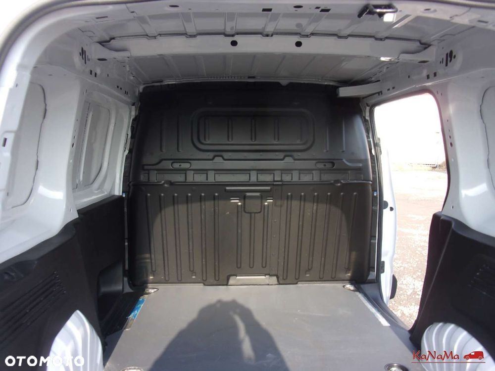 Toyota Proace City - 27