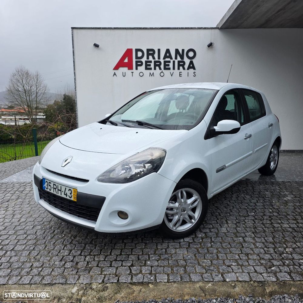 Renault Clio 1.5 dCi Dynamique S - 1