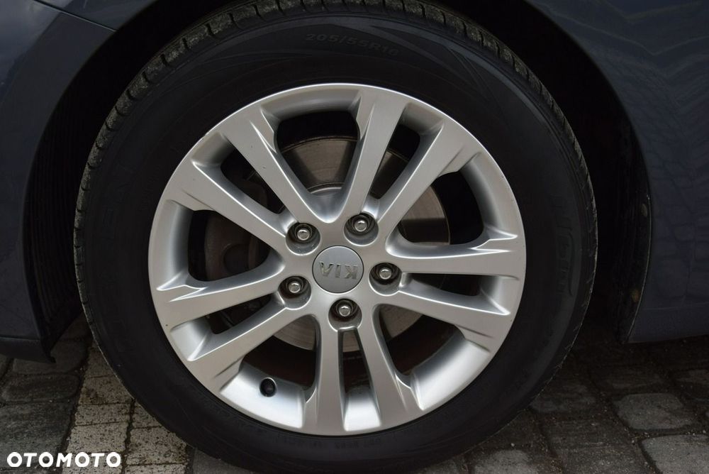 Kia Ceed 1.4 CVVT Dream Team Edition - 10