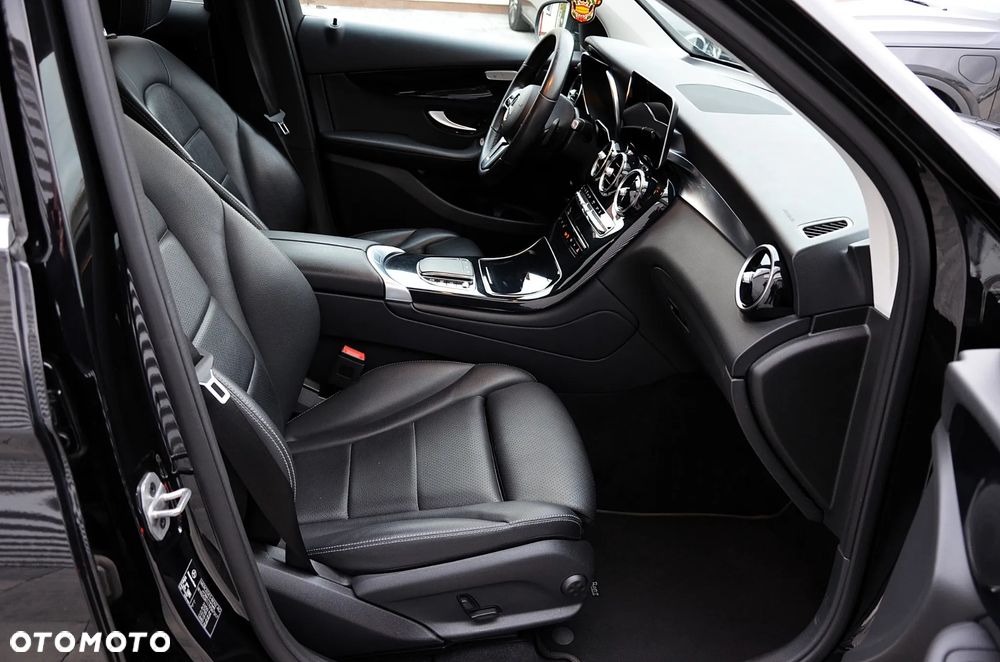 Mercedes-Benz GLC 300 de 4Matic 9G-TRONIC Exclusive - 21