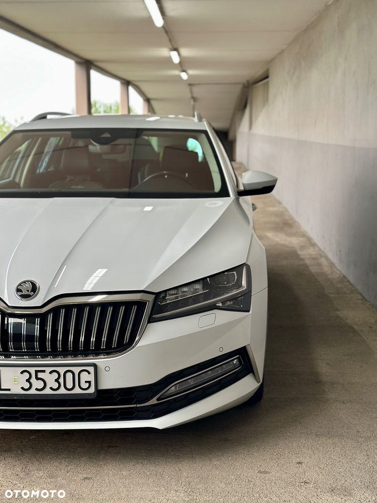 Skoda Superb 2.0 TDI SCR 4x4 L&K DSG - 2