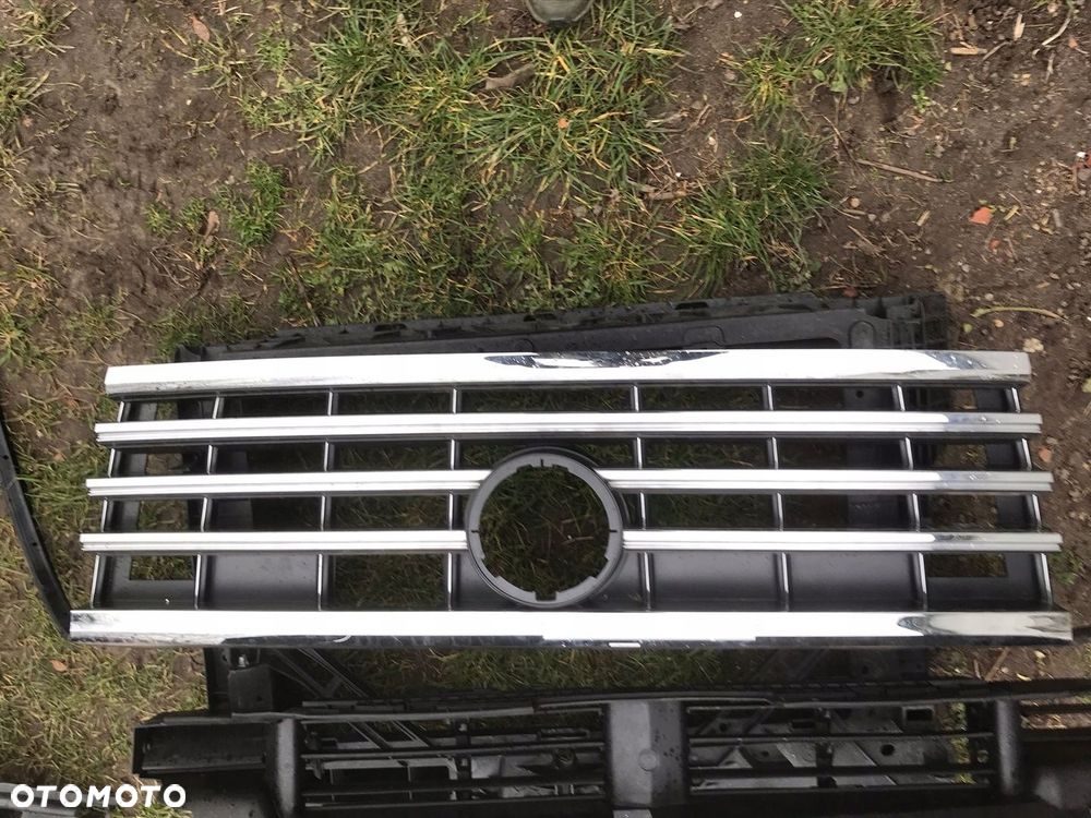 VW TOUAREG III GRILL ATRAPA 760583653E - 1