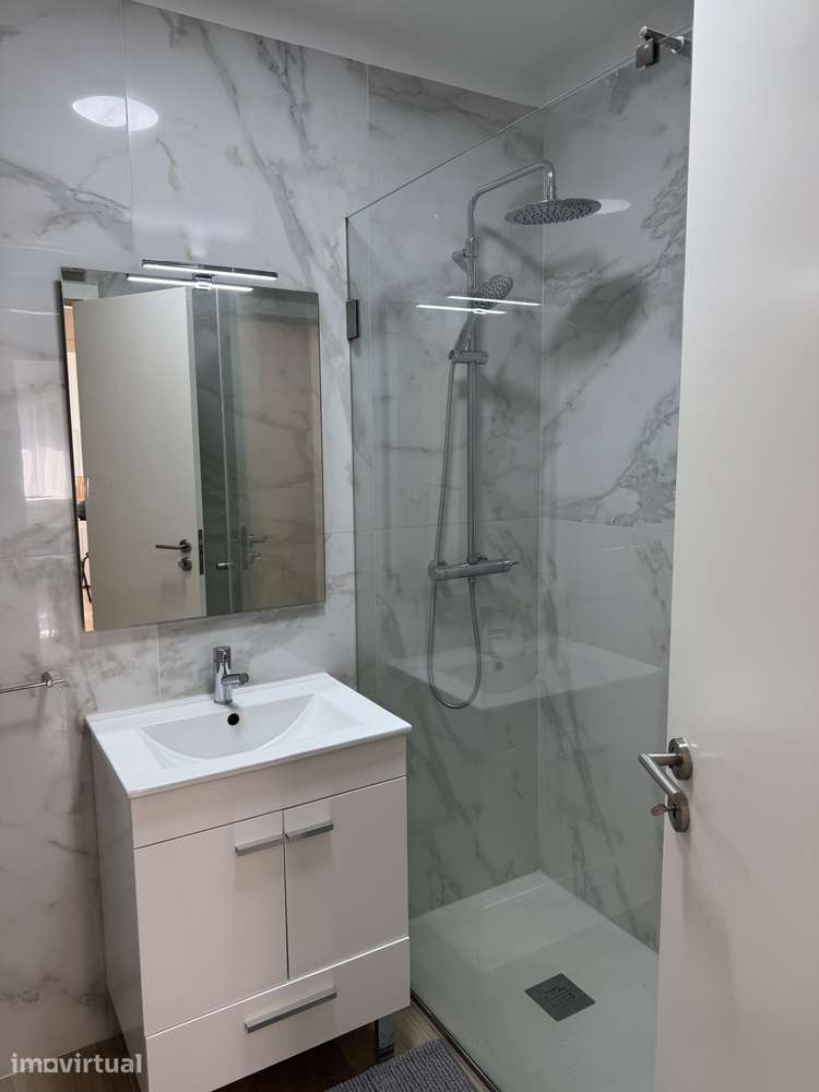 Quarto em Apartamento ao Polo Universitário Asprela Porto-Cicunvalação - Grande imagem: 5/8
