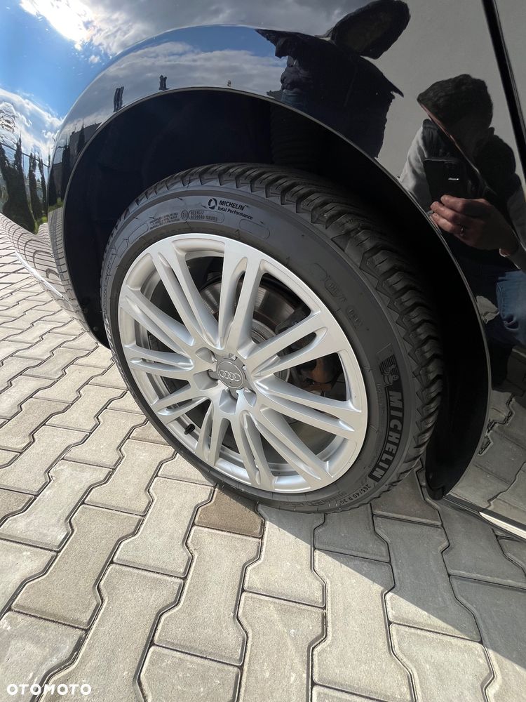 Audi A8 4.2 TDI DPF (clean diesel) quattro tiptronic - 23