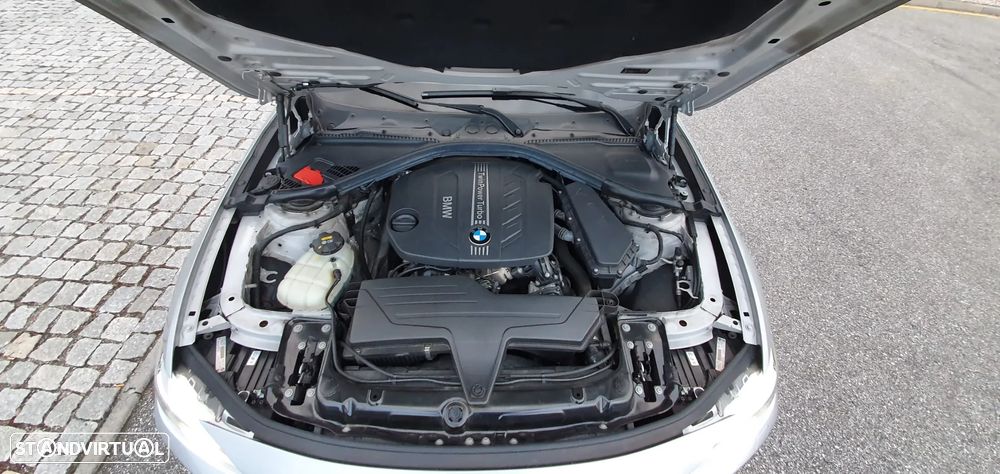 BMW 318 d Touring Auto Line Luxury - 12