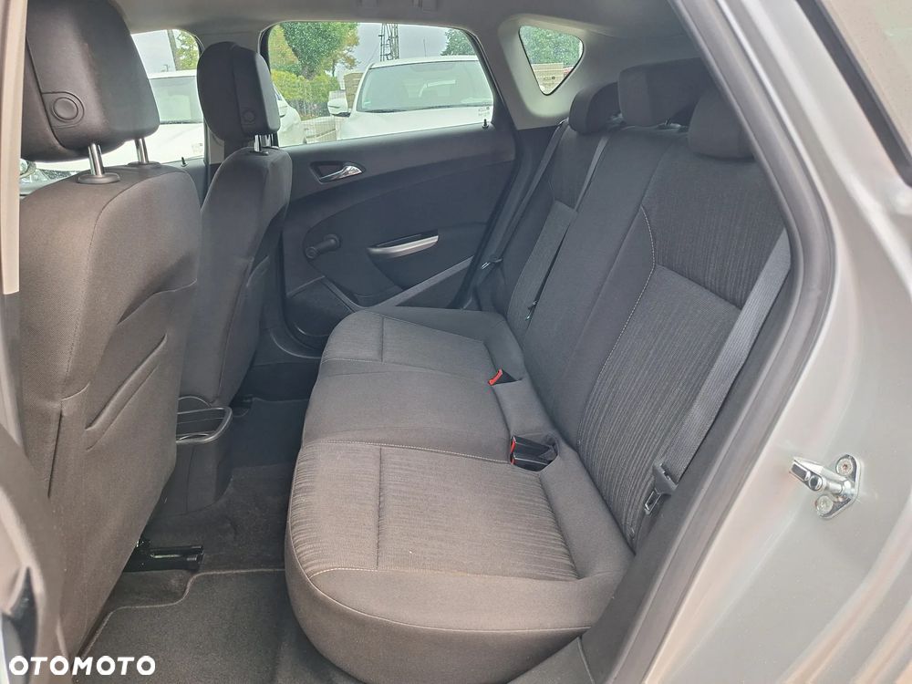 Opel Astra 1.4 Turbo Active - 28