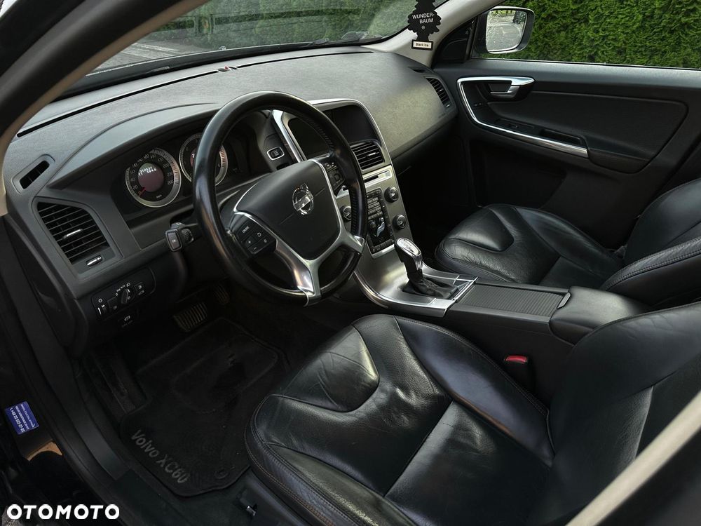 Volvo XC 60 D5 AWD RDesign - 13