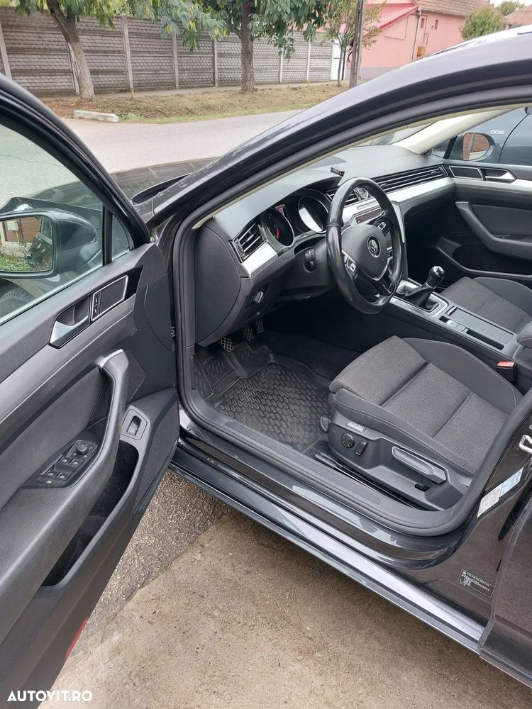 Volkswagen Passat Variant 2.0 TDI Comfortline - 14